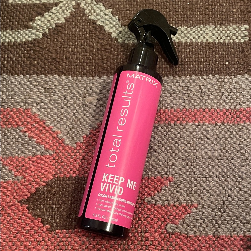 Matrix Total Results Keep Me Vivid Spray